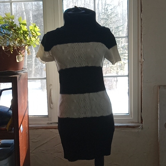 "🩷" Knit turtle neck t-shirt - Picture 1 of 2